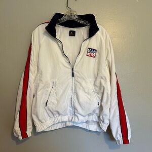 Vintage White & Red LIZSPORT windbreaker. Size M - few pen marks- see photos